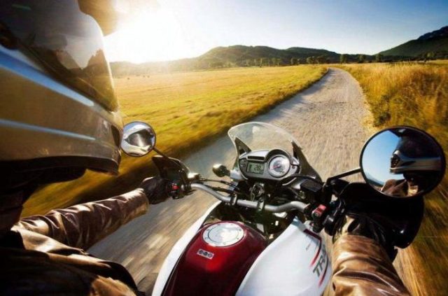 Honda XL700V Transalp turystyczne enduro adventure 2