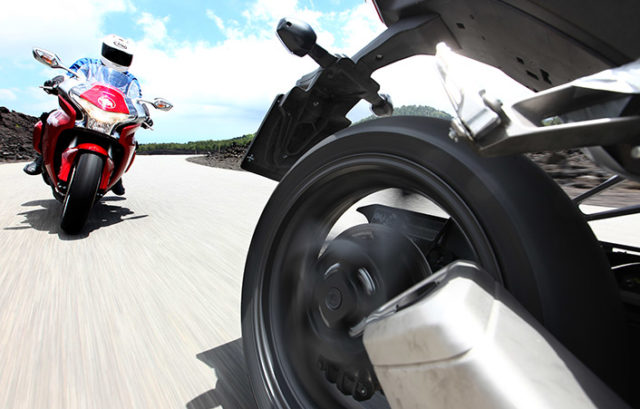 Jakie Ciśnienie W Oponach Motocykla? | Motovoyager