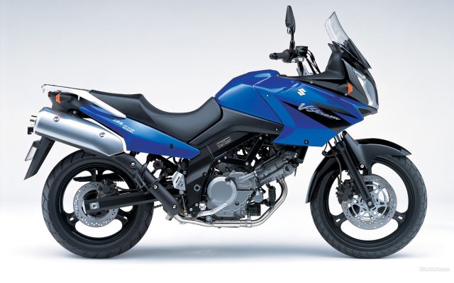 Suzuki-V-strom-DL-650-adventure-turystyczny-turystyk-I-generacja