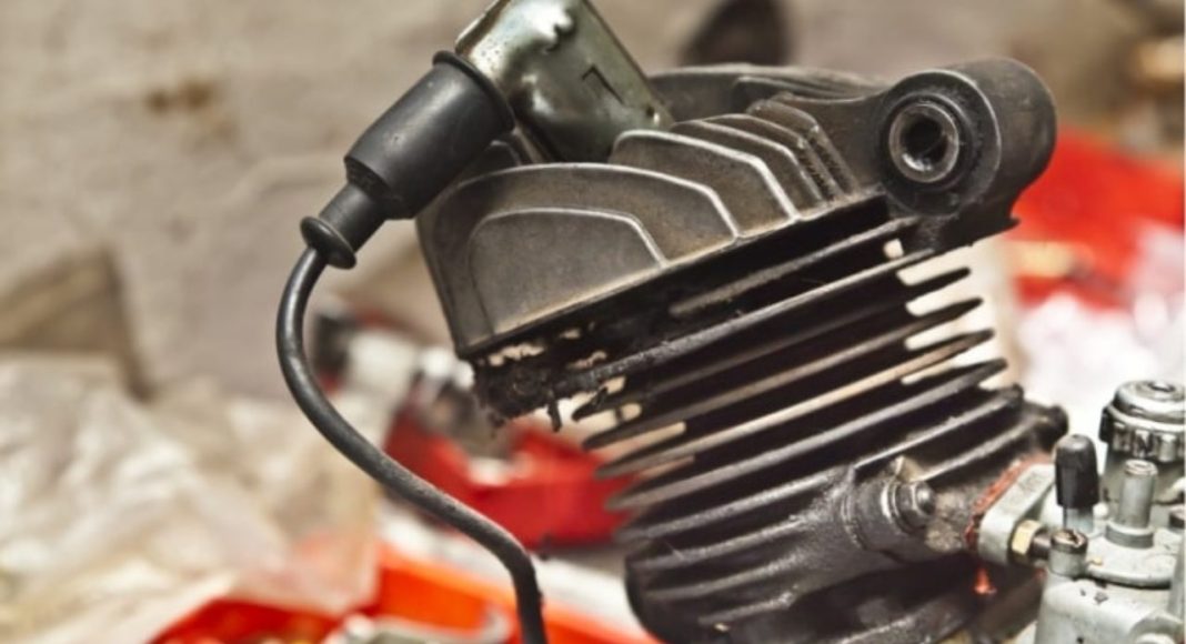 silnik dwusuwowy jak działa