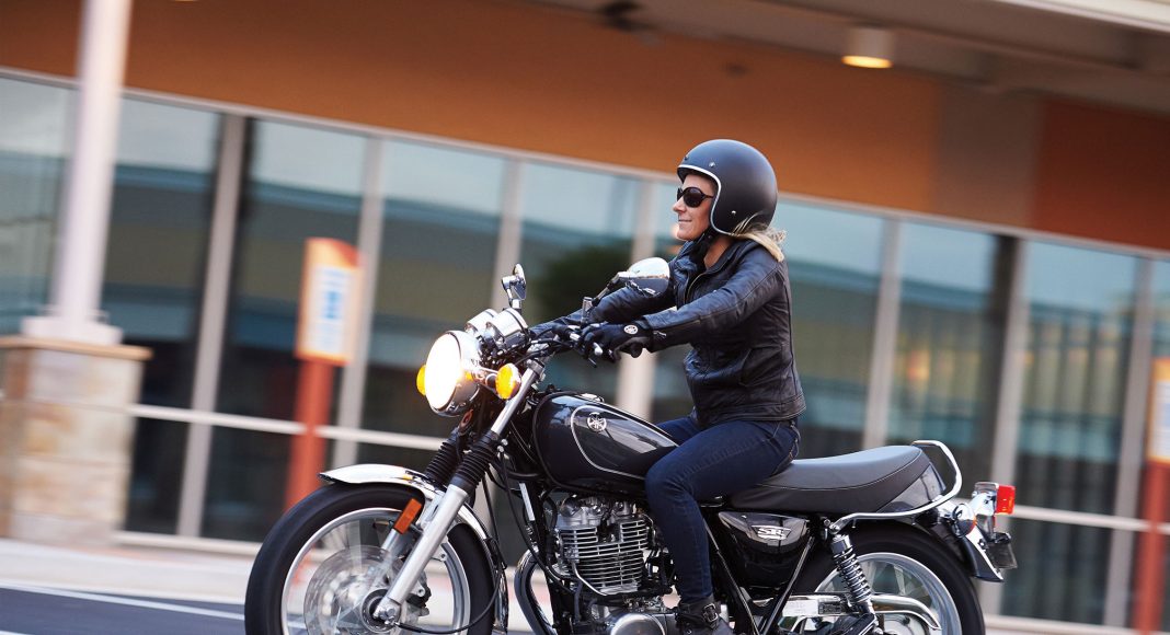 Yamaha SR klasyczny motocykl retrobike do miasta turystyk