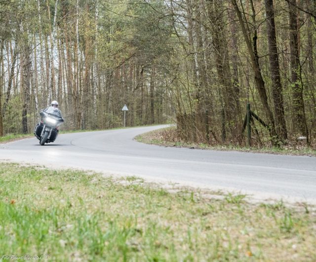 Harley Davidson Road Glide Ultra Limited 2020 test dane techniczne opinia
