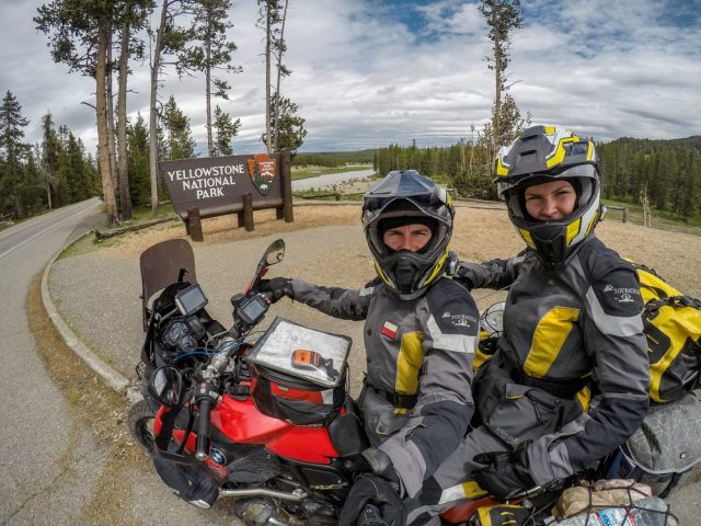 Look around the Globe, czyli motocyklowe podr&oacute;że dookoła świata Marty i Łukasza [WYWIAD]