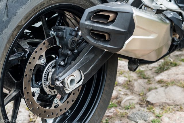 BMW F 900 XR nowość 2020 test dane techniczne opinia cena