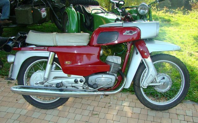 Kultowe jednoślady minionej epoki: SHL M17 Gazela [DANE TECHNICZNE, HISTORIA]