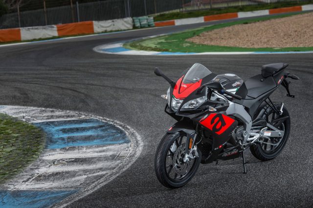 Aprilia RS 125 oraz Aprilia Tuono 125 teraz z voucherem na zakup akcesori&oacute;w!