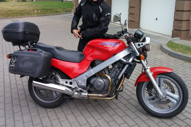 Kiedy to pragmatyzm, a nie emocje rozdają karty… Adam kupuje motocykl [FELIETON]