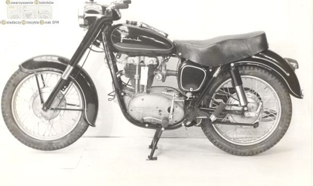 Kultowe jednoślady minionej epoki: SFM Junak M07, M10, M13, M14 [historia, opis, dane techniczne, cena]