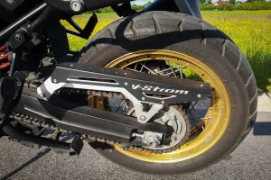 Suzuki VStrom  DL  TEST opinia wady zalety dane techniczne  scaled