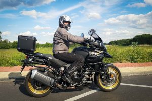 Suzuki VStrom  DL  TEST opinia wady zalety dane techniczne  scaled