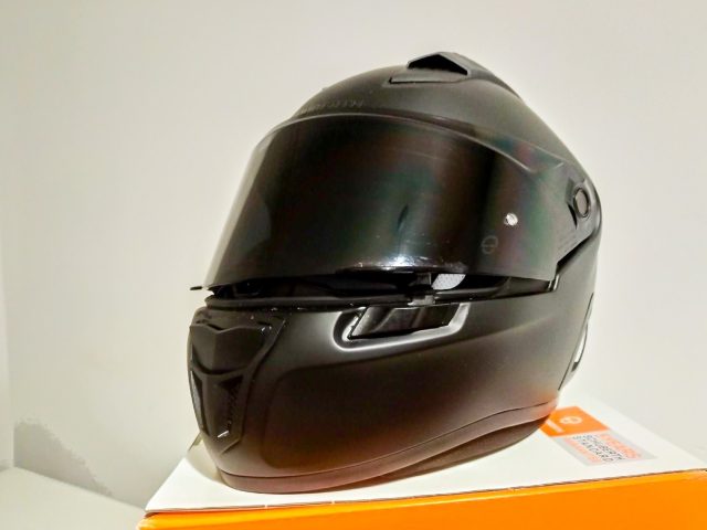 TEST kasku Schuberth SR2