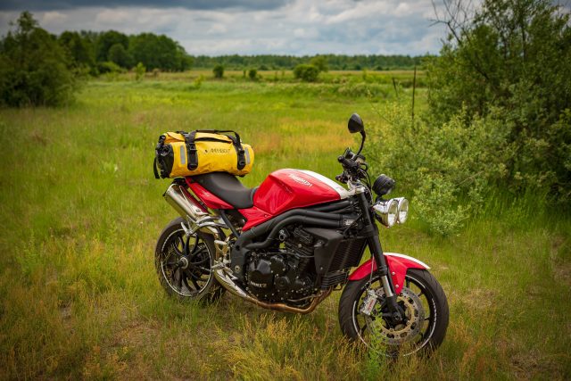 Torba Amhibious Voyager 45 test jaka wodoodporna torba na motocykl