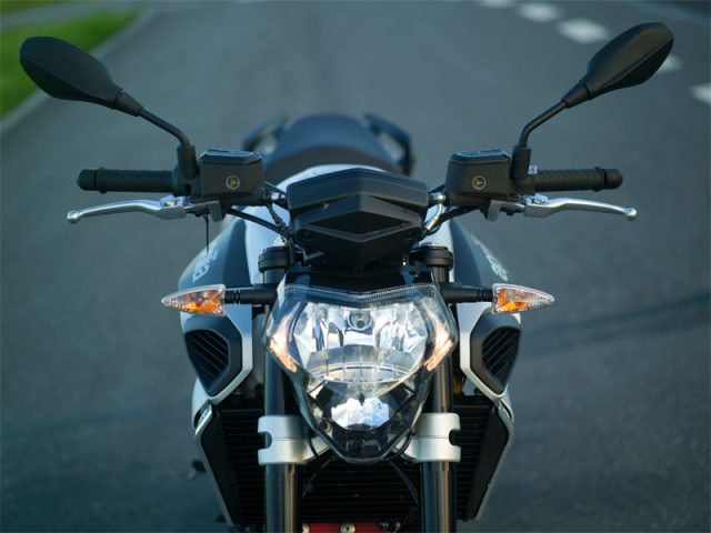 Aprilia Shiver 900 2020 – prawie litrowy naked środka [TEST, OPINIA, WADY, ZALETY, DANE TECHNICZNE]]