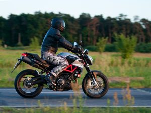 Aprilia Shiver   test opinia dane techniczne wady zalety