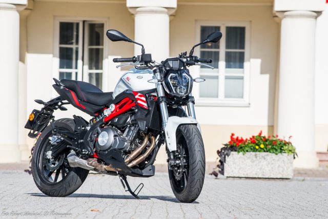 Benelli BN 302 S – czyli nakedowa dwieście pięćdziesiątka na sterydach [test, opinia, wady, zalety, dane techniczne]