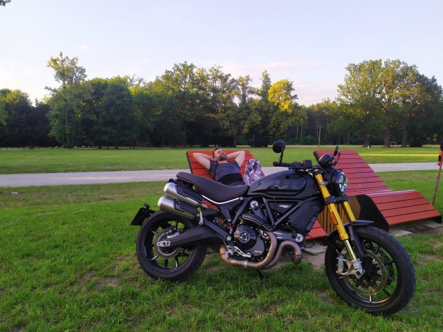 Ducati Scrambler 1100 Pro Sport – piękny, neoklasyczny, funkcjonalny? [TEST, opis, dane techniczne, wady, zalety]