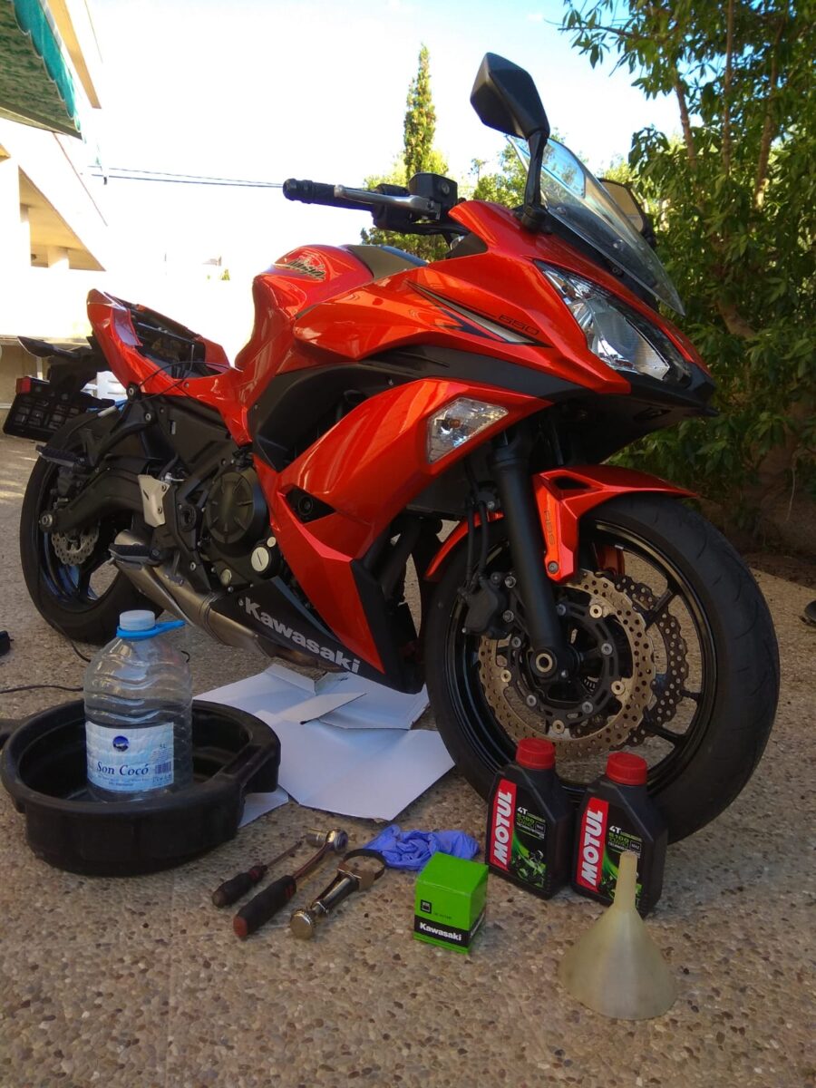 Wymiana oleju w motocyklu