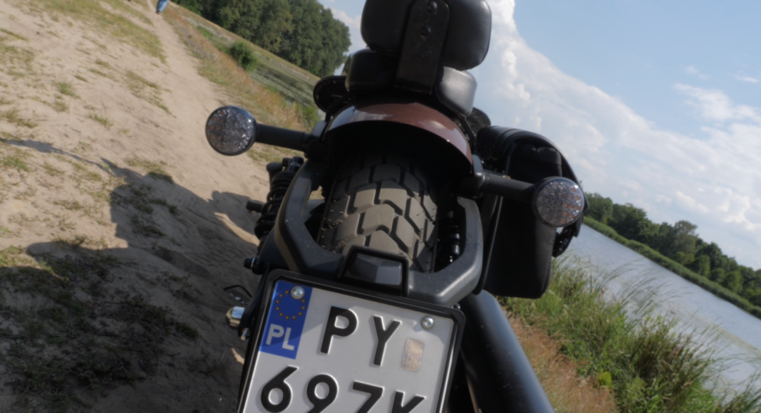 Indian Scout Bobber Twenty  test opis dane techniczne wady zalety