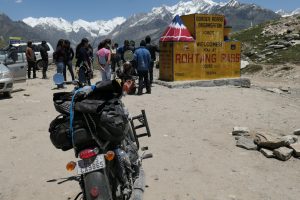 Manali Leh jazda przez Himalaje  scaled