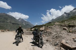 Manali Leh jazda przez Himalaje  scaled