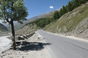 Manali Leh jazda przez Himalaje  scaled