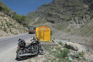 Manali Leh jazda przez Himalaje  scaled