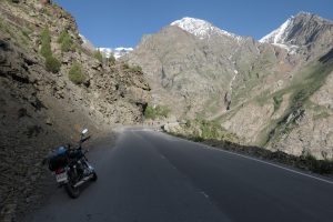 Manali Leh jazda przez Himalaje  scaled