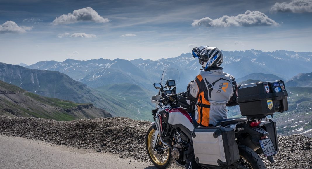 Najlepsze trasy motocyklowe w Alpach