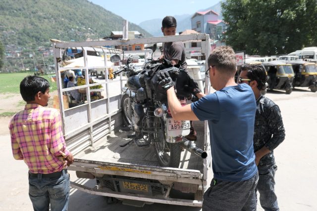 Trzy dni po Himalajach – motocyklem z New Delhi do Leh [Relacja z wyprawy]