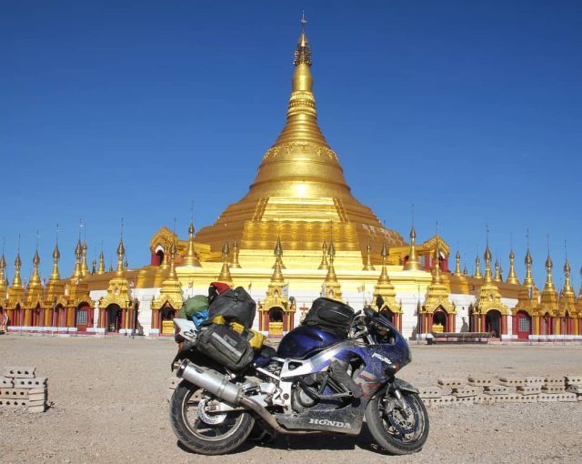 Poczciwym Fireblade’m dookoła świata, czyli RTW Roxy i jej samotna podr&oacute;ż [WYWIAD]