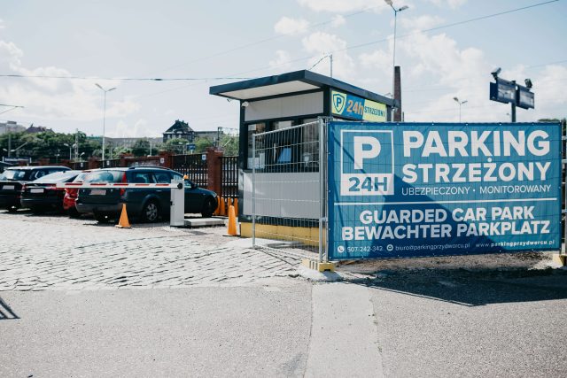 Parking strzeżony