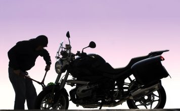 jak skutecznie zabezpieczyć motocykl przed kradzieżą