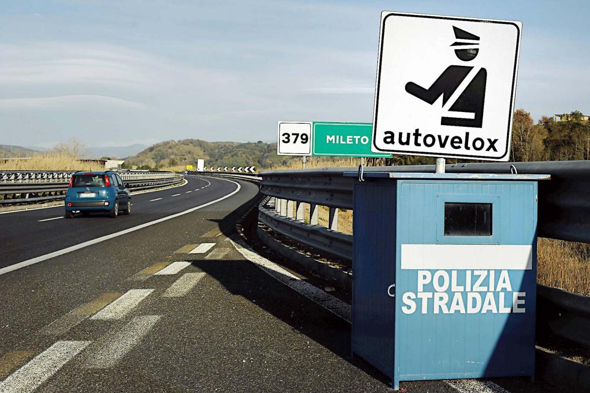 mandat z fotoradaru Włochy