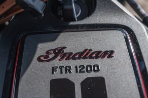 Dobry kompan na kr&oacute;tkie wypady i do turystyki &ndash; Indian FTR 1200 Rally [dane techniczne, opis, test]