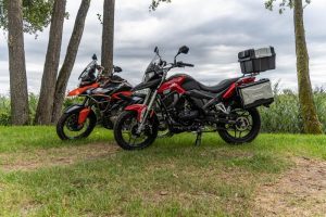 Podr&oacute;ż za kilka złotych &ndash; Zontes 310T i Junak RX One 125 [test, opinie, dane techniczne]