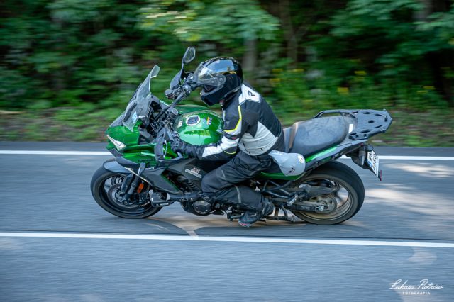 Kawasaki Versys 1000 SE 2020 test dane techniczne wady zalety opinia