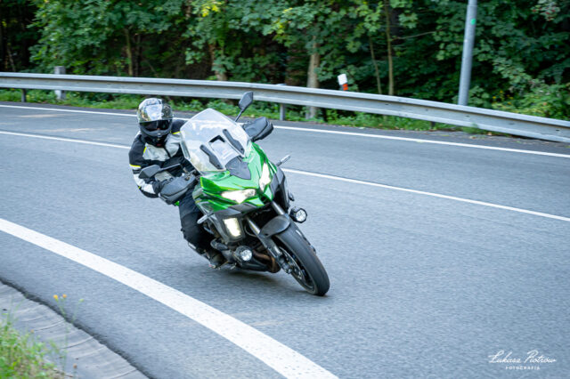 Kawasaki Versys 1000 SE 2020 test dane techniczne wady zalety opinia