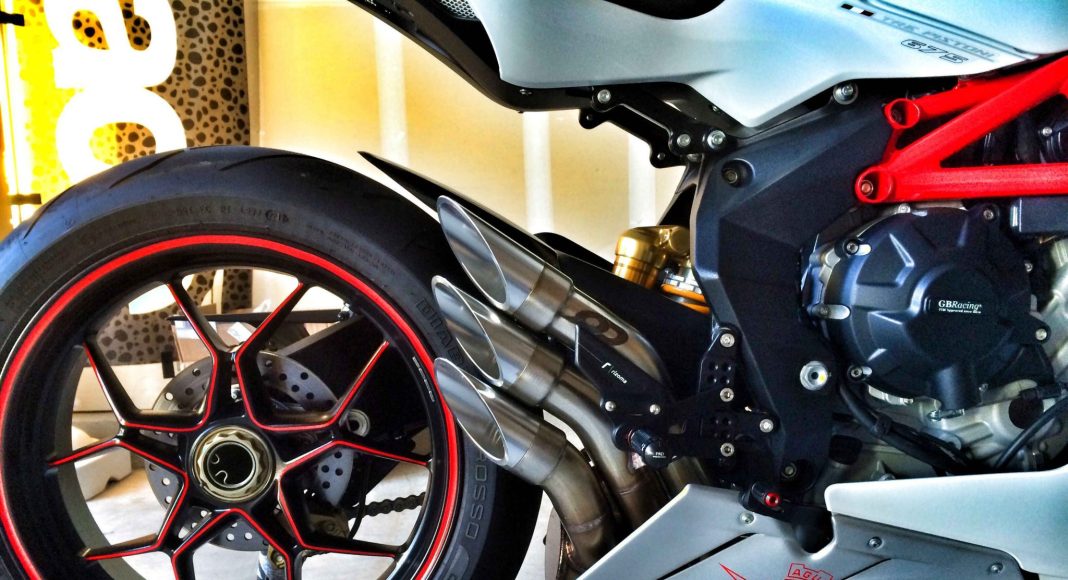 MV Agusta F wydech scaled