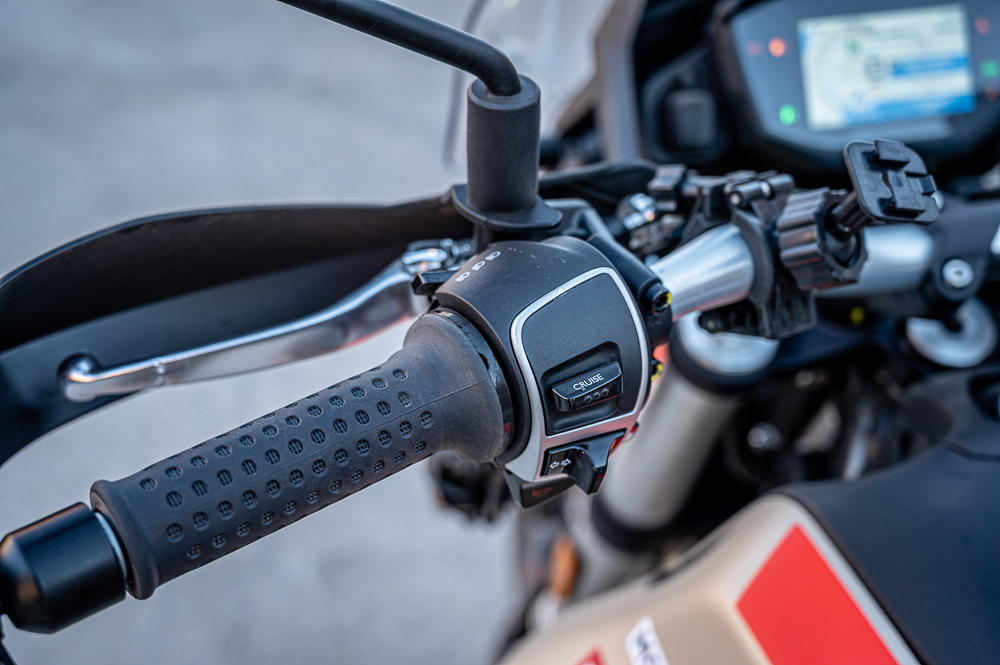 Moto Guzzi VTT test opinia wady zalety dane techniczne