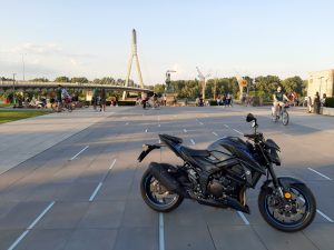 Suzuki GSX S  test opinia wady zalety dane techniczne  scaled