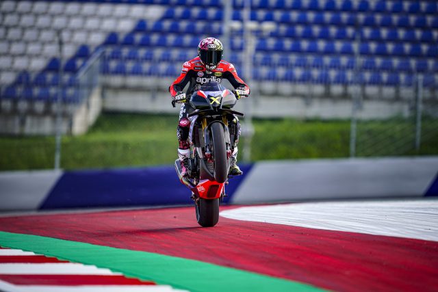 Aprilia Tuono V4 X – limitowany hypernaked o mocy 221 KM…