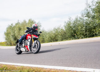 Ducati VS Streetfighter  test dane techniczne opinia cena