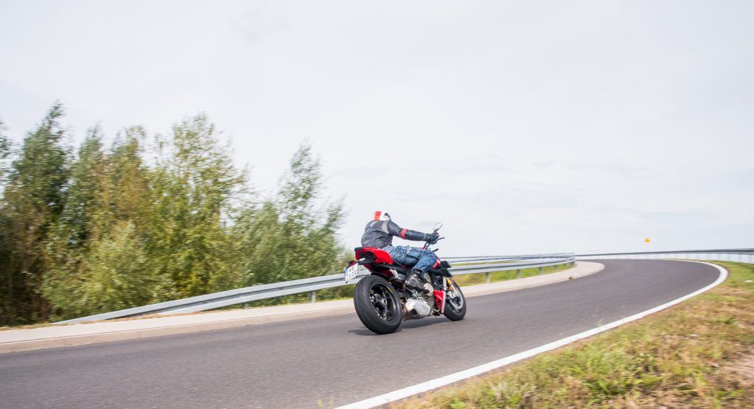DucatiVSStreetfightertestdanetechniczneopiniacena