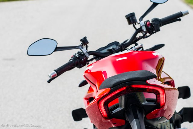 Ducati V4S Streetfighter 2020 test dane techniczne opinia cena