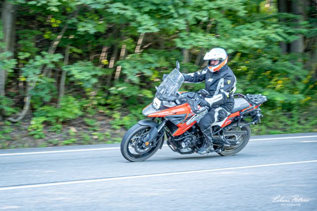 Suzuki V-Strom 1050 XT 2020 test dane techniczne wady zalety opinia