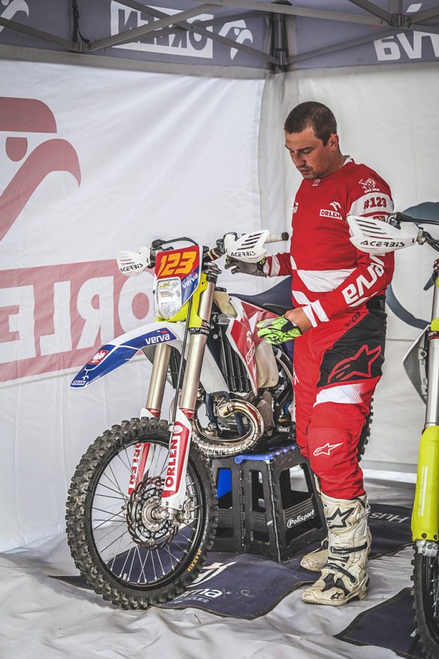 Udany start Adama Tomiczka w Mistrzostwach Polski Enduro