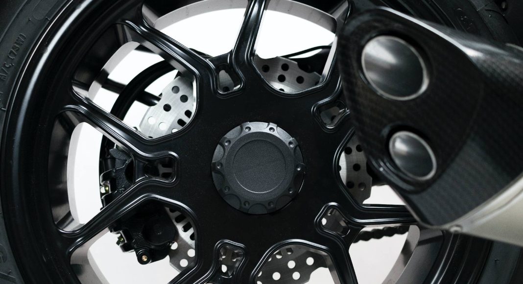 Nowy Junak M motocykl miejski chopper czoper cruiser klasy  do miasta tani chiński polski scaled