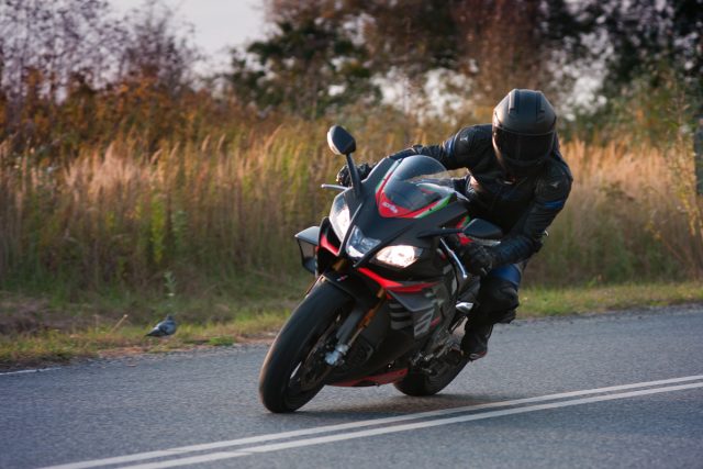 Aprilia RSV4 1100 Factory 2020 opinia cena wady zalety test
