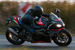 Aprilia RSV4 1100 Factory 2020 opinia cena wady zalety test 19 Aprilia RSV Factory opinia cena wady zalety test
