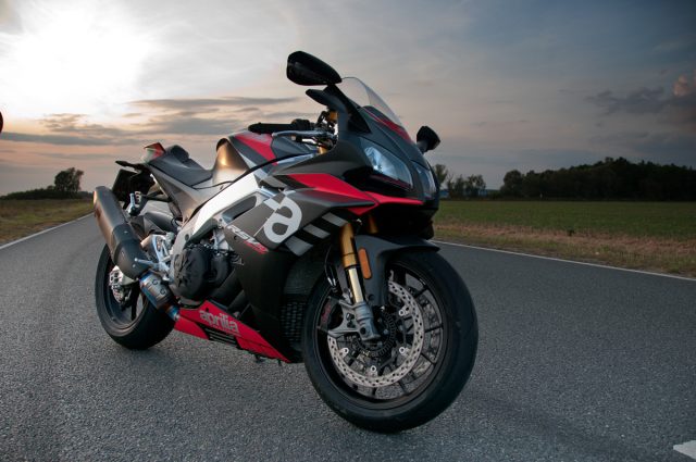 Aprilia RSV4 1100 Factory 2020 opinia cena wady zalety test